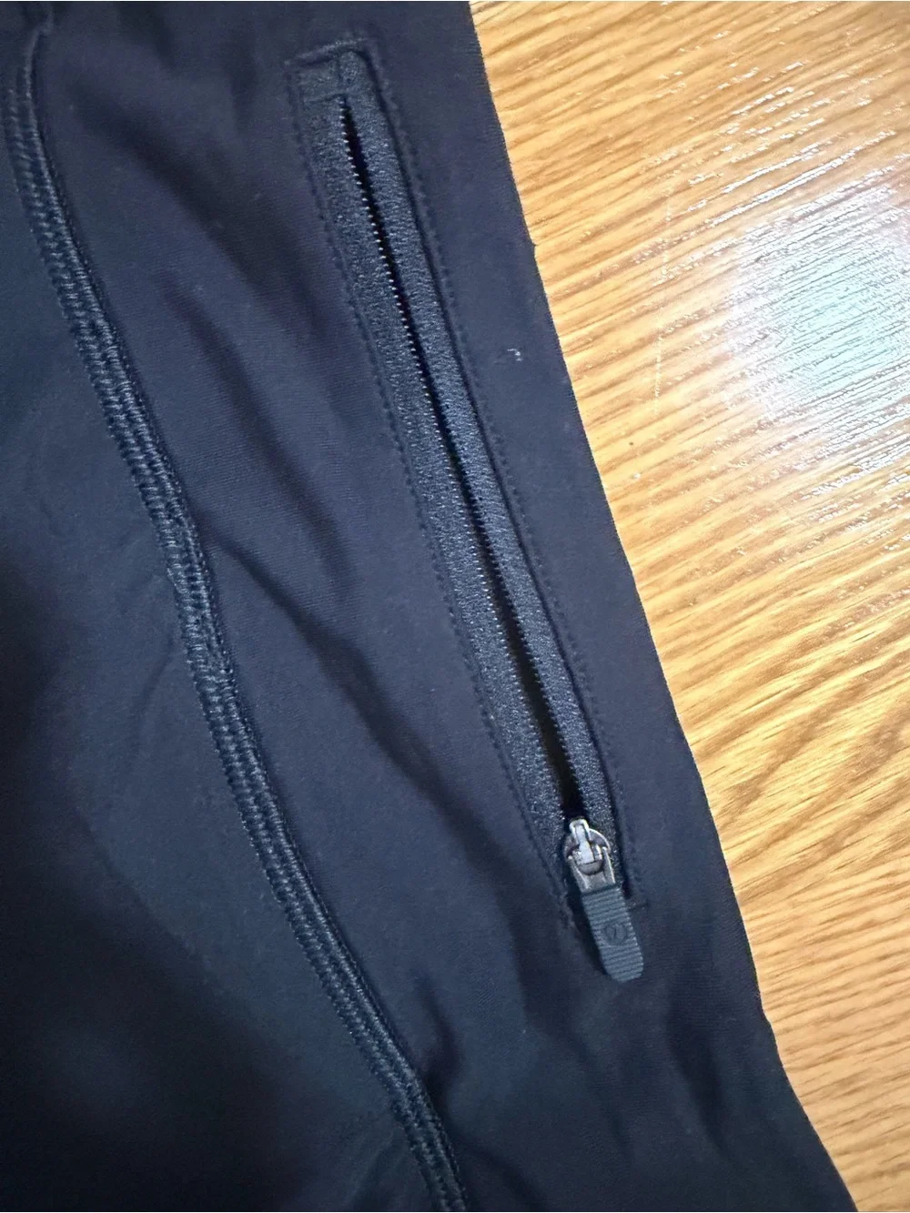 lululemon athletica lightweight windbreaker